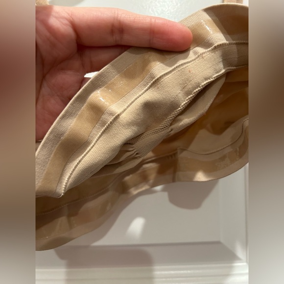 Skims shapewear bra - Picture 3 of 5